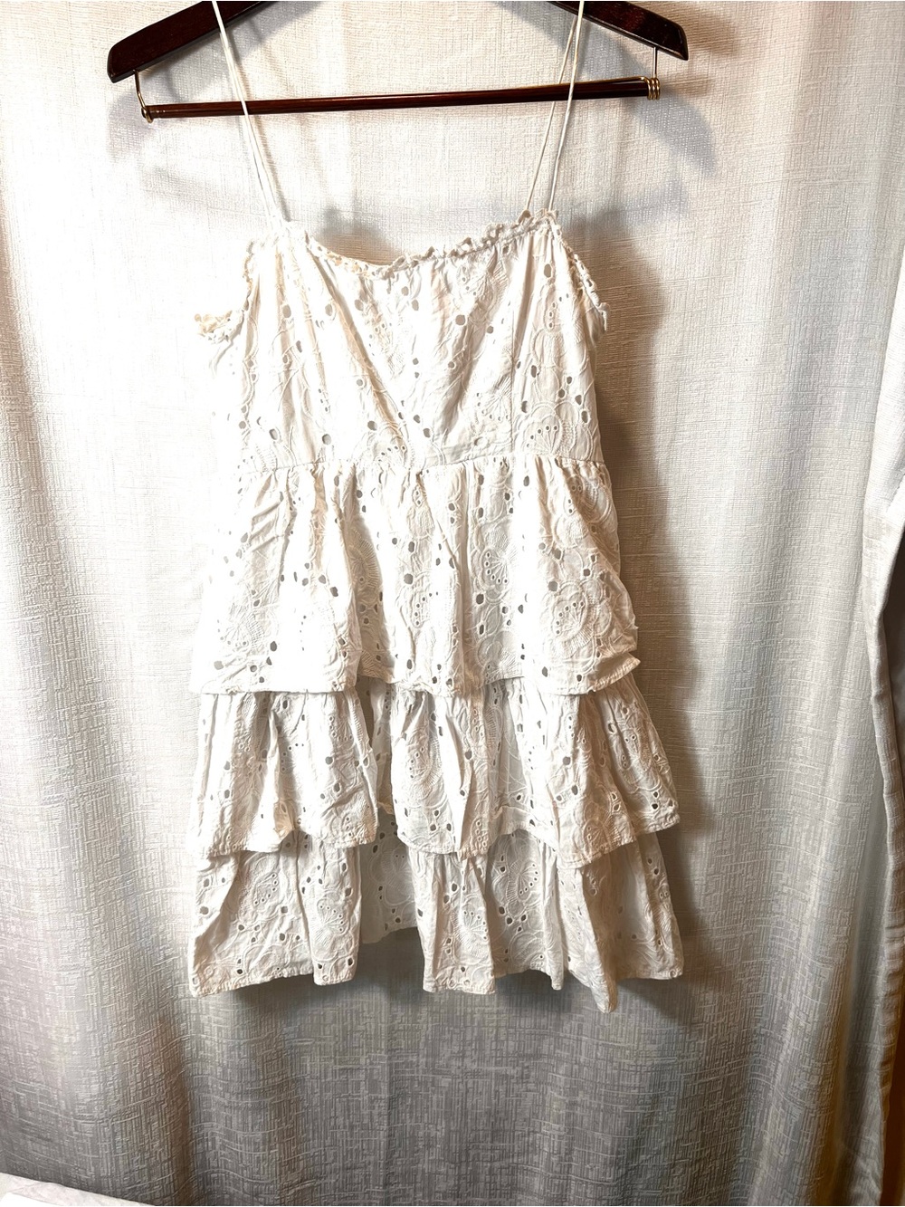 White Eyelet Tiered Spaghetti-Strap  mini Dress  SIZE Large